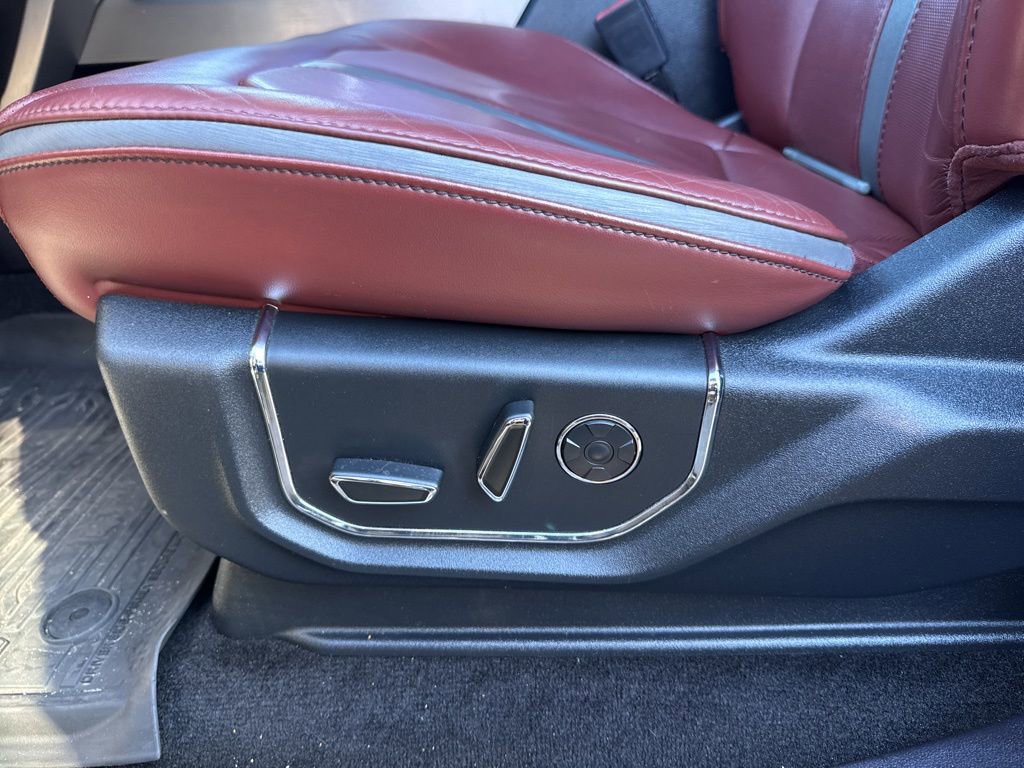 Certified 2018 Ford F150 Platinum w/ Equipment Group 701A Luxury image 9