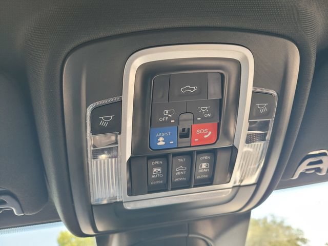 Used 2022 RAM 3500 Limited AWD/4WD image 22