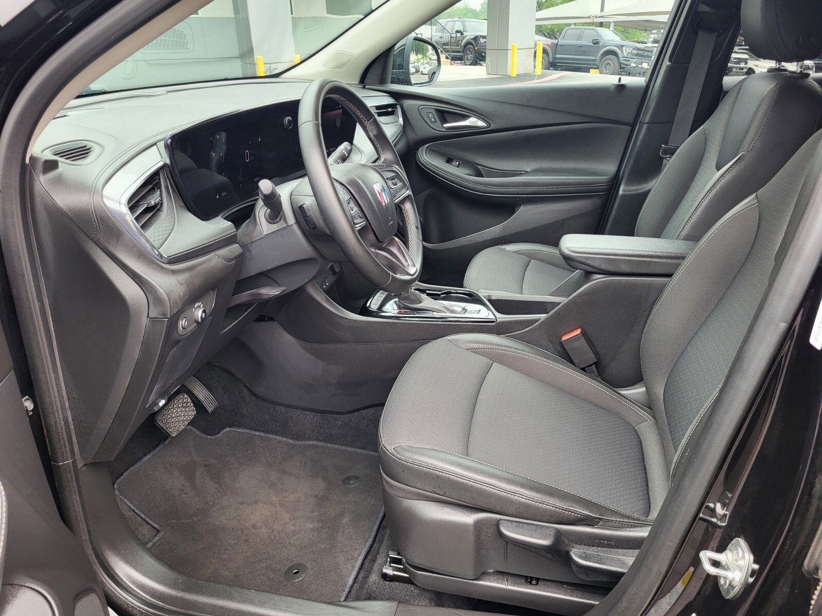 Used 2025 Buick Encore GX Preferred FWD image 19