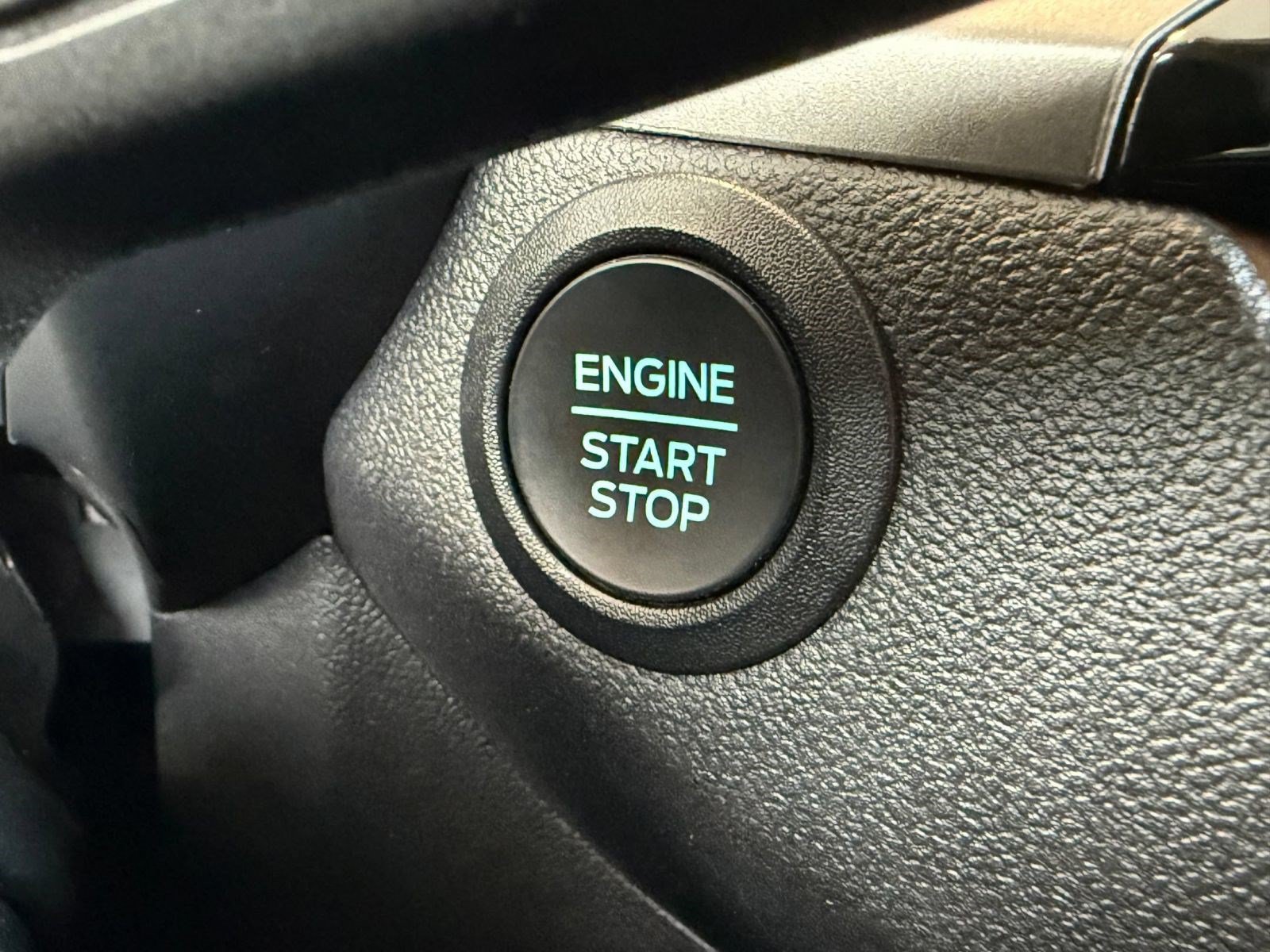Certified 2025 Ford Escape Active FWD image 19
