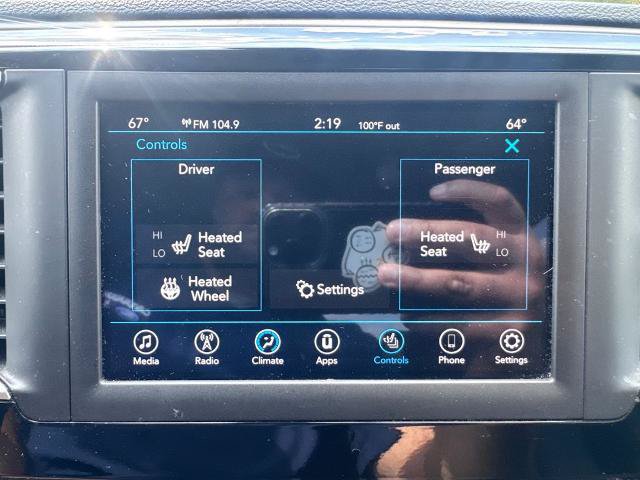 Used 2020 Chrysler Pacifica Touring-L FWD image 30