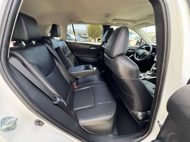 Used 2023 Toyota Corolla Cross XLE w/ Convenience Package FWD image 25