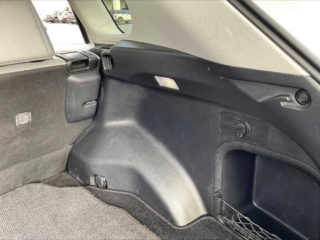 Used 2022 Toyota RAV4 Limited AWD/4WD image 29
