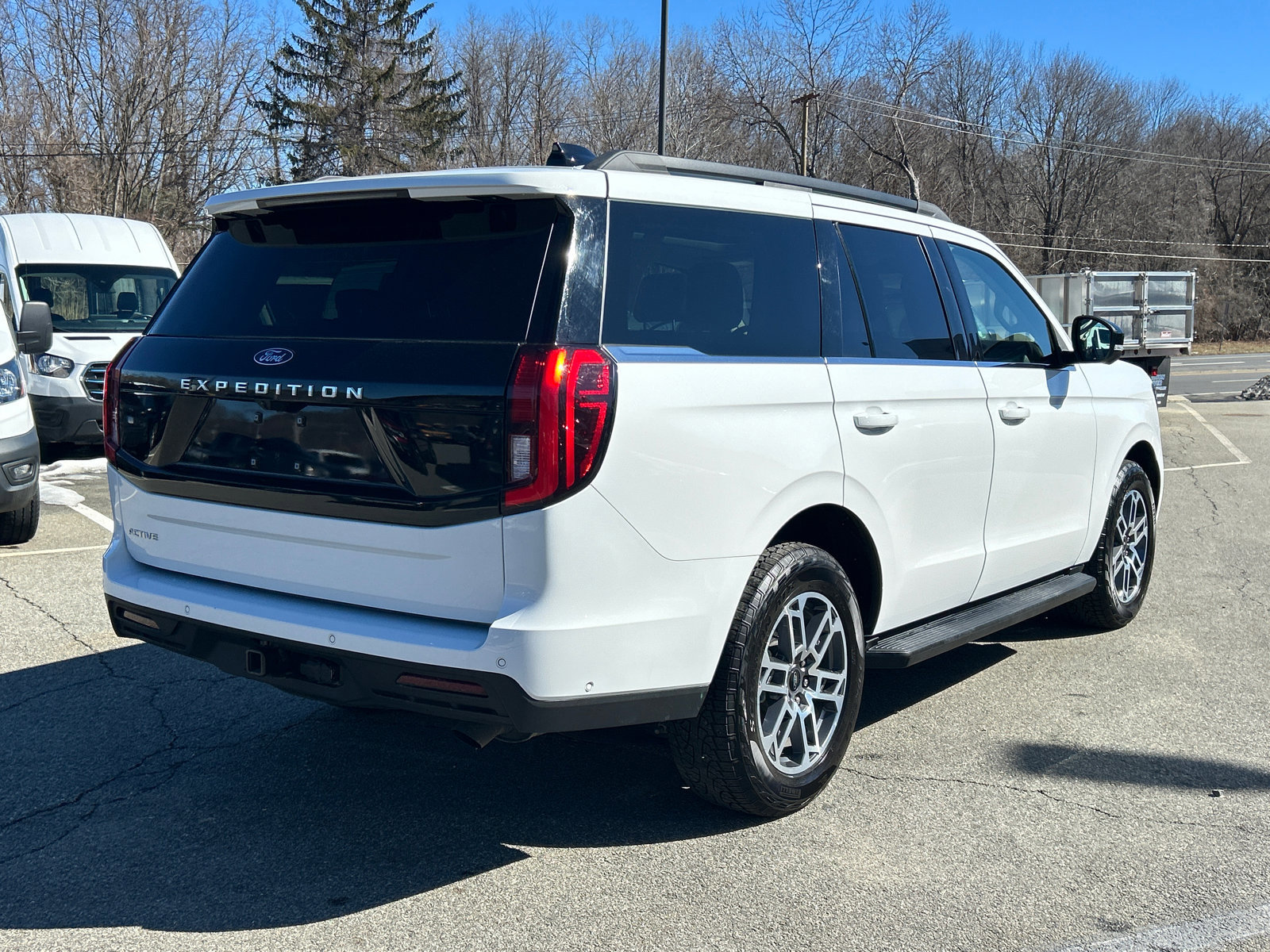 Certified 2025 Ford Expedition Active AWD/4WD image 4