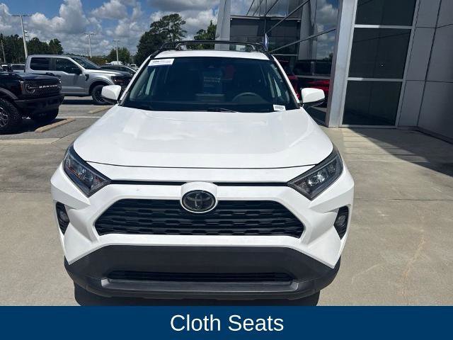 Used 2020 Toyota RAV4 XLE w/ Convenience Package FWD image 2