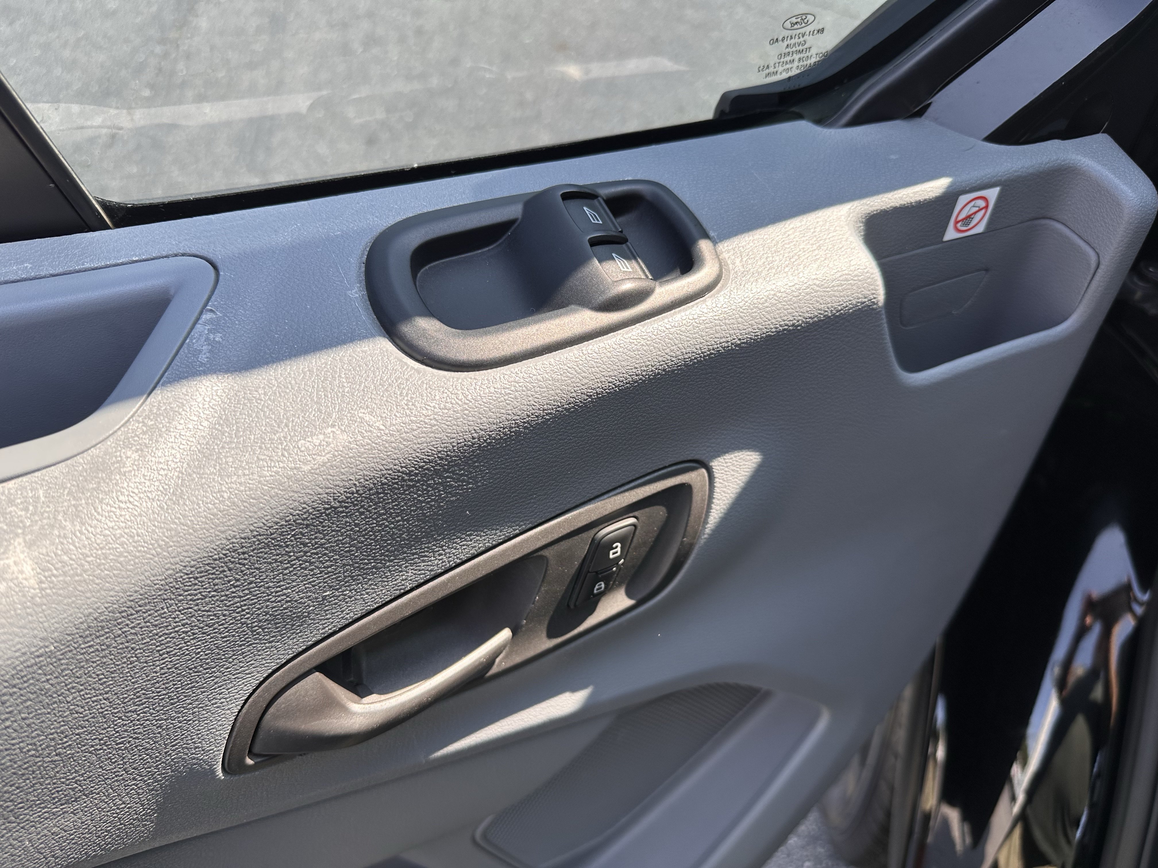 Certified 2019 Ford Transit 350 XLT RWD image 15