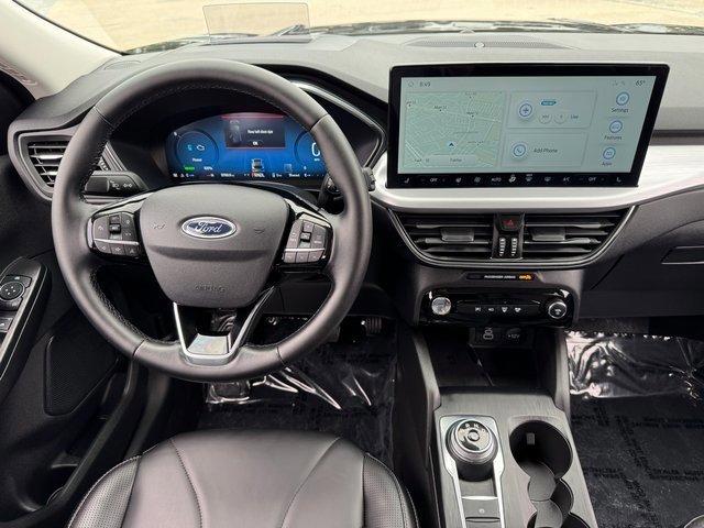 Certified 2025 Ford Escape SE w/ PHEV Premium Package image 11