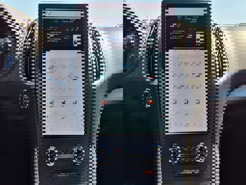 Certified 2023 Ford Edge SEL w/ Convenience Package image 18