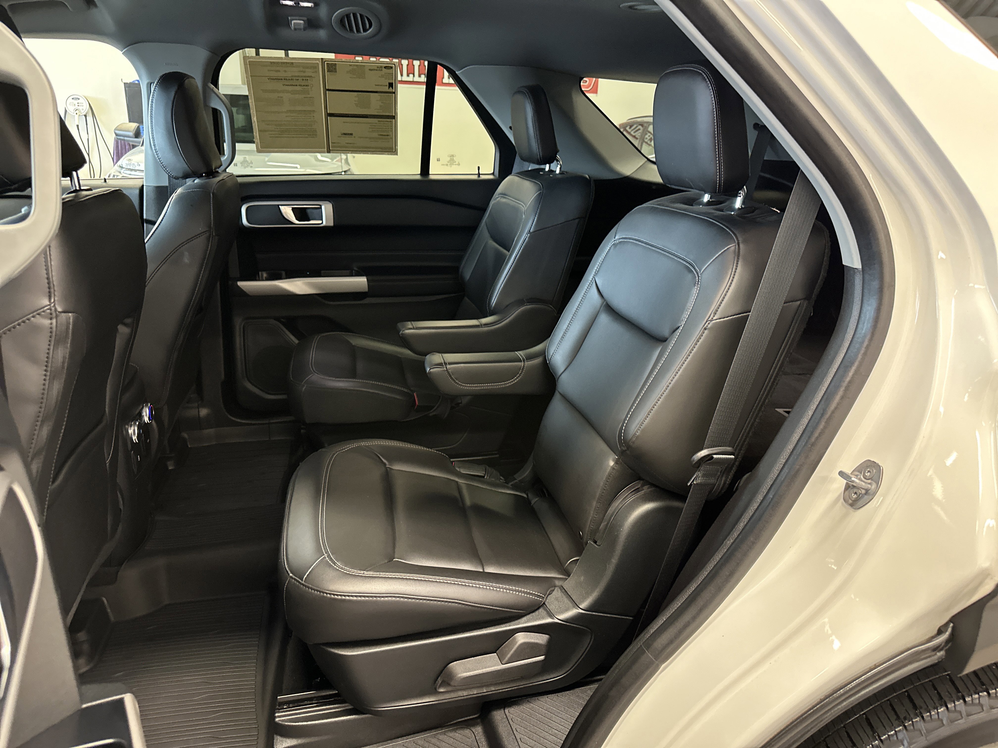 Certified 2022 Ford Explorer XLT w/ Equipment Group 202A image 14