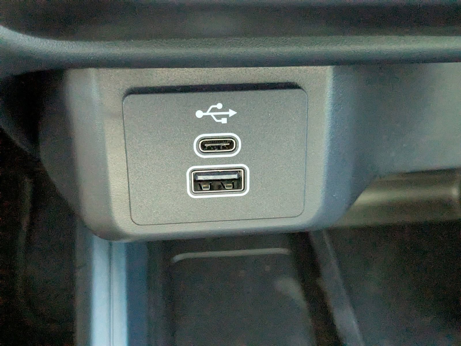 Certified 2025 Ford Maverick XL w/ Equipment Group 101A image 24