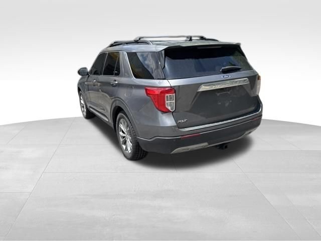 Certified 2021 Ford Explorer XLT w/ Equipment Group 202A RWD image 9