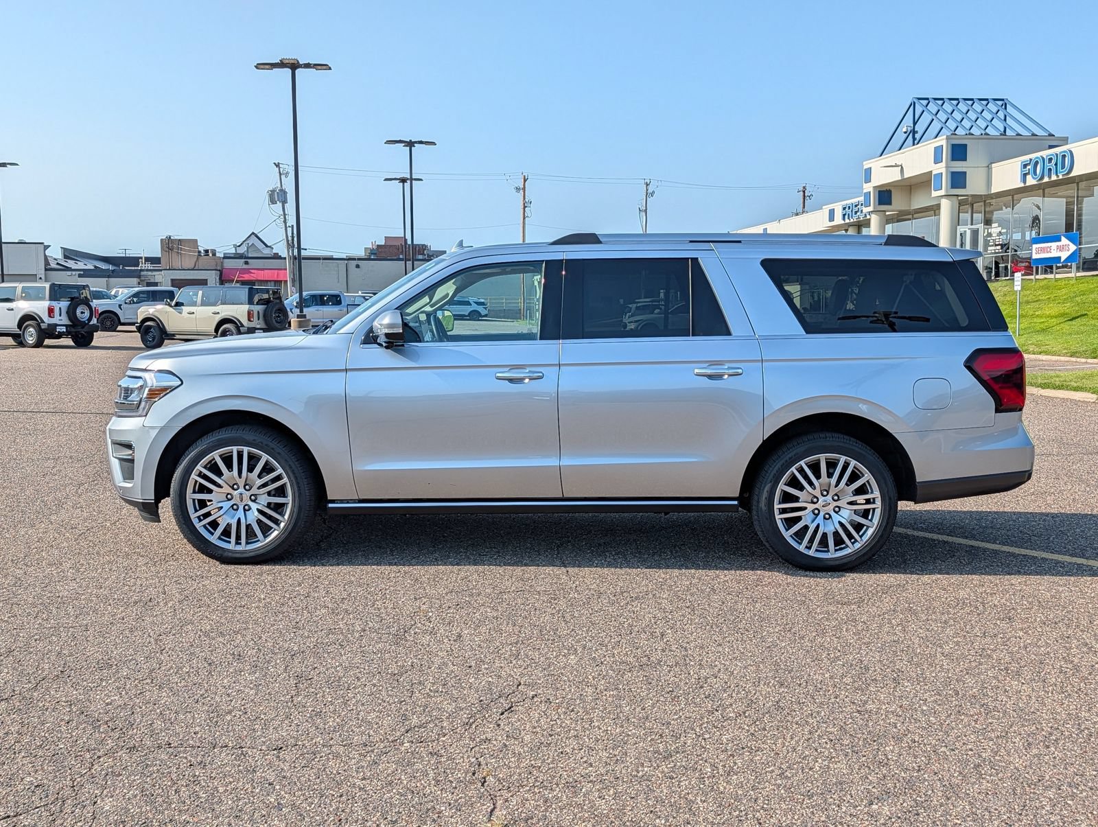 Certified 2024 Ford Expedition Max Limited AWD/4WD image 2