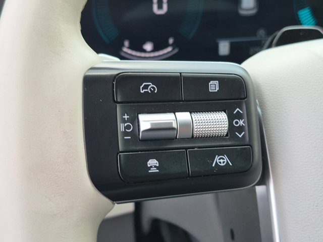 Used 2026 Hyundai Santa Fe SEL FWD image 15