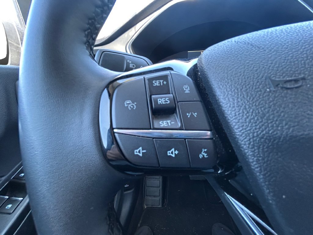 Certified 2025 Ford Escape Platinum AWD/4WD image 19