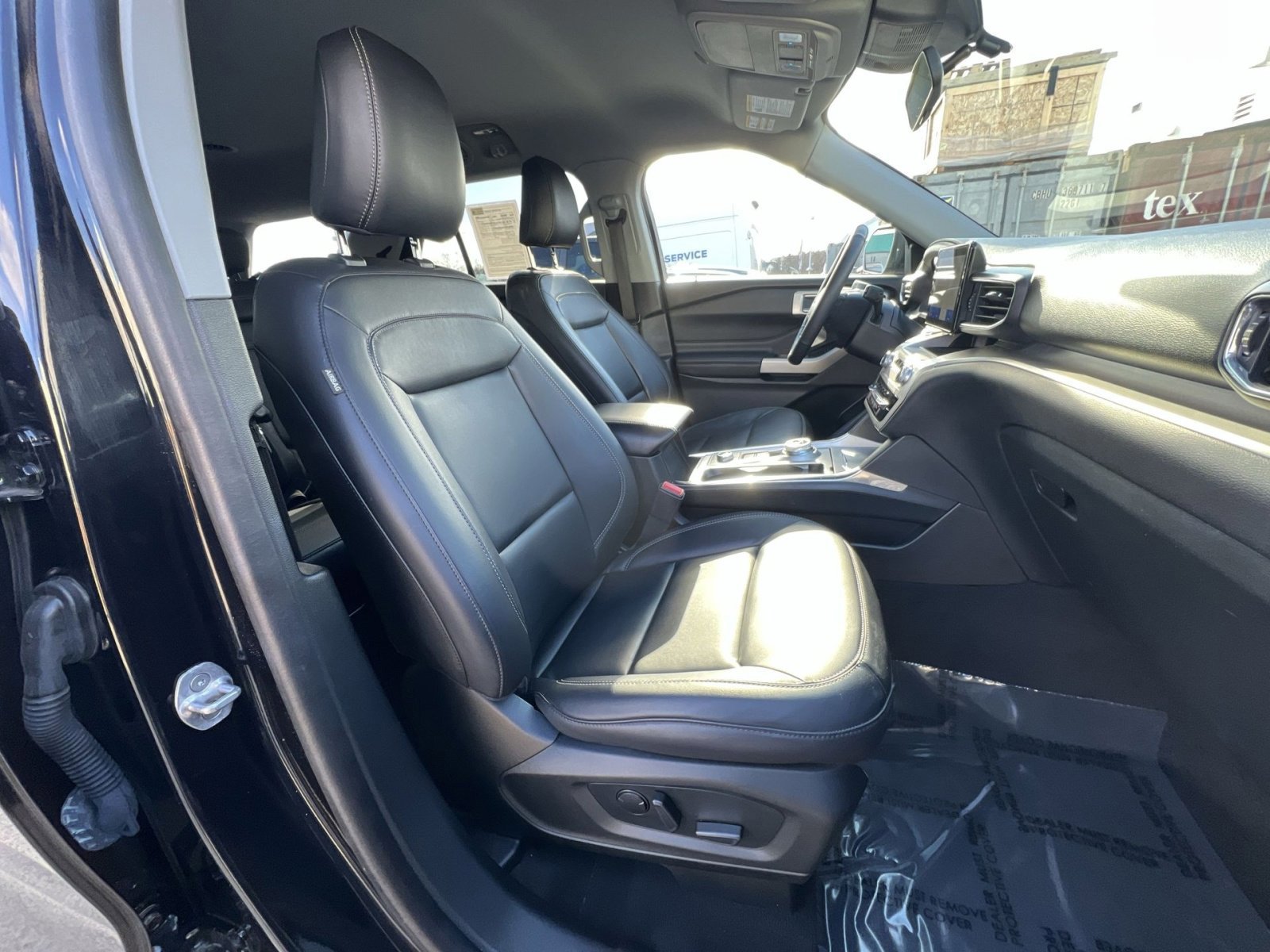 Certified 2022 Ford Explorer XLT w/ Equipment Group 202A image 27