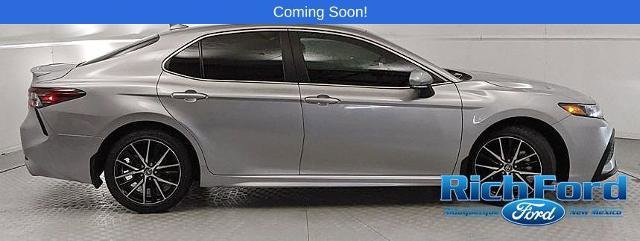 Used 2024 Toyota Camry SE image 2