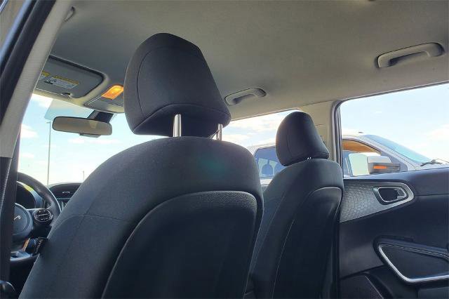 Used 2023 Kia Soul LX w/ LX Technology Package image 27