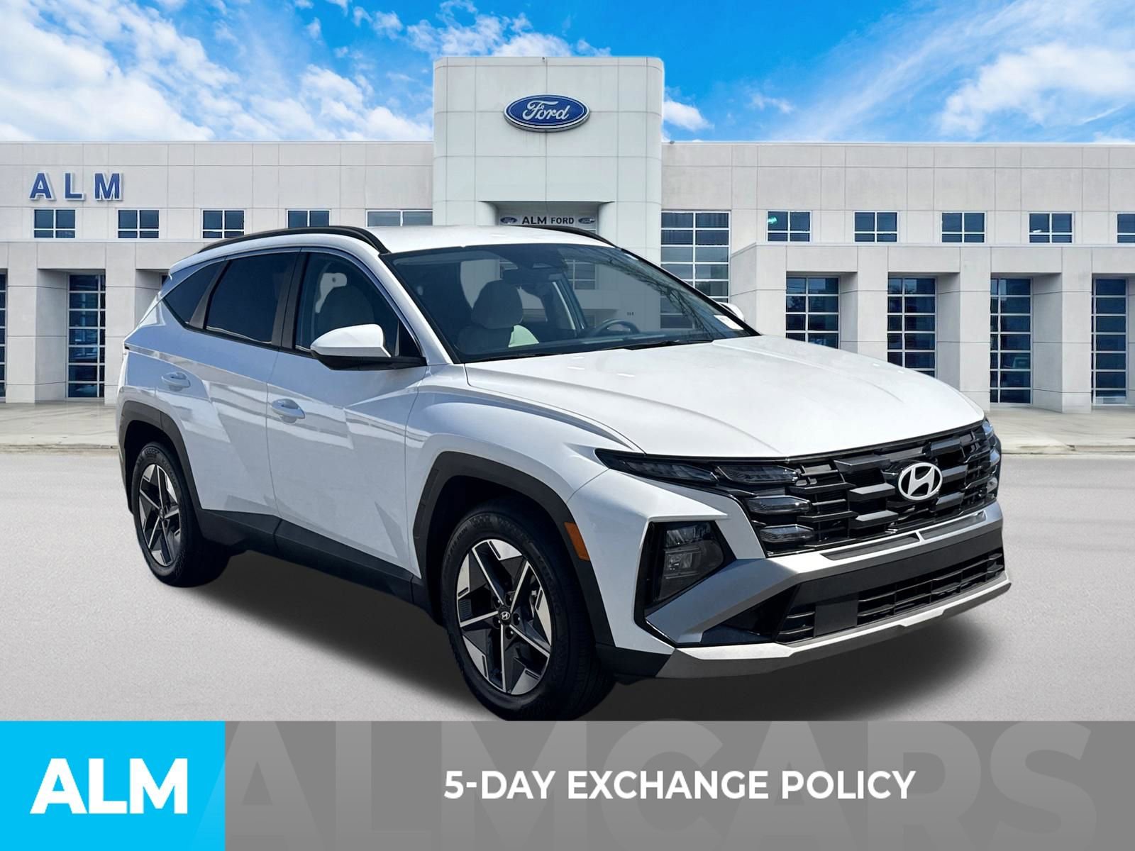 Used 2025 Hyundai Tucson SEL FWD image 3