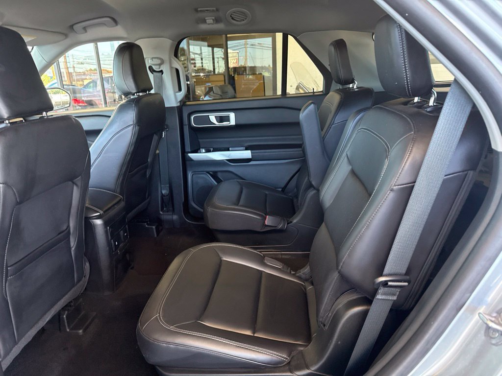 Certified 2023 Ford Explorer XLT w/ Equipment Group 202A AWD/4WD image 12