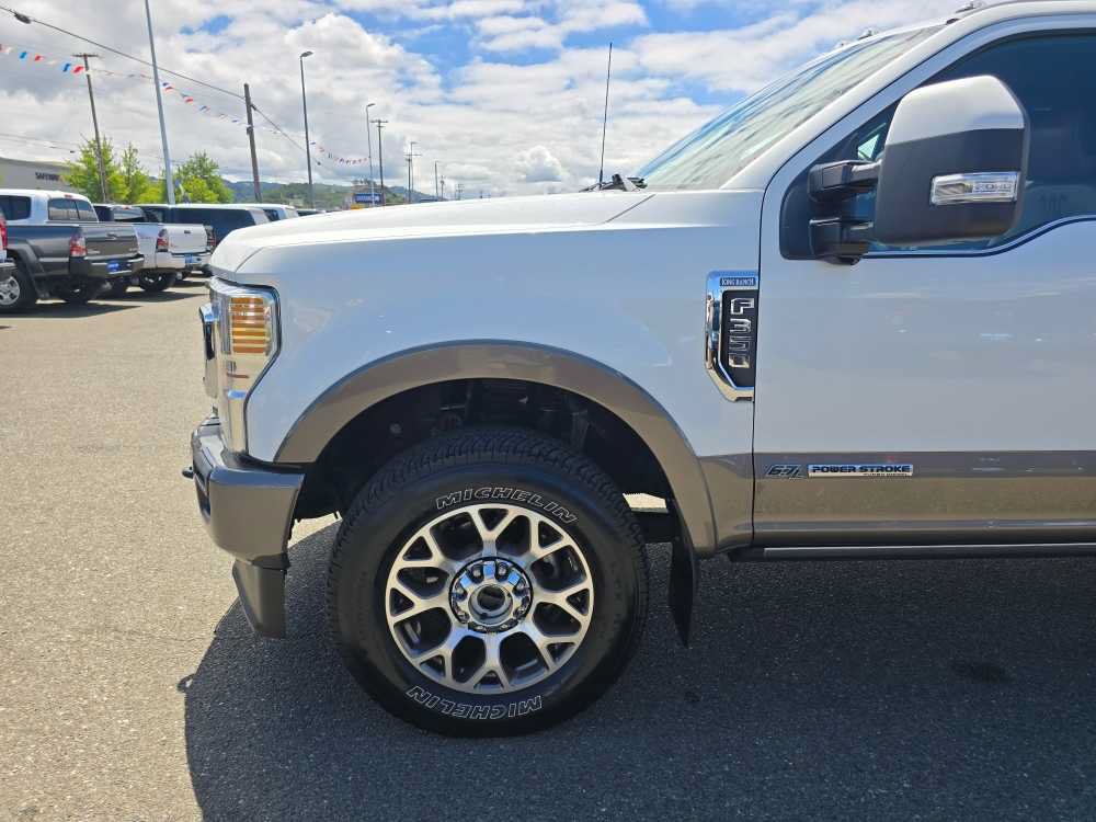 Certified 2022 Ford F350 King Ranch w/ King Ranch Ultimate Package AWD/4WD image 18