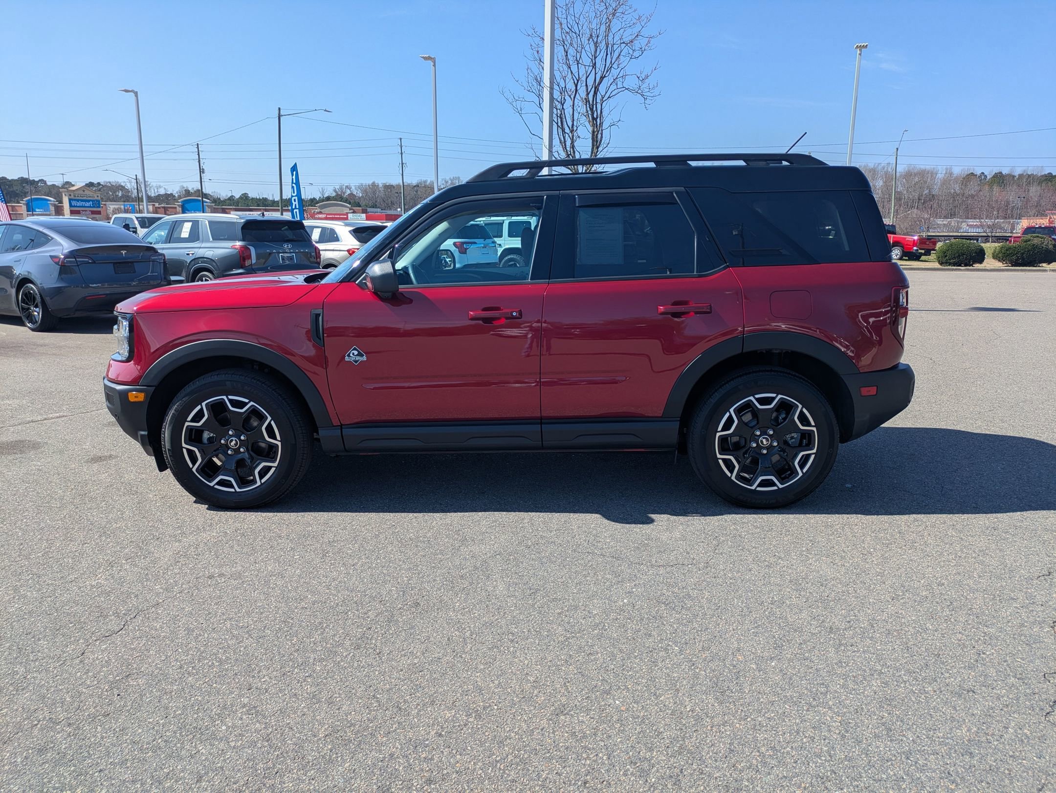 Certified 2025 Ford Bronco Sport Outer Banks w/ Outer Banks Tech Package+ image 2