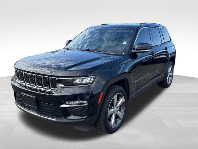 Used 2022 Jeep Grand Cherokee Limited w/ Luxury Tech Group II RWD image 4