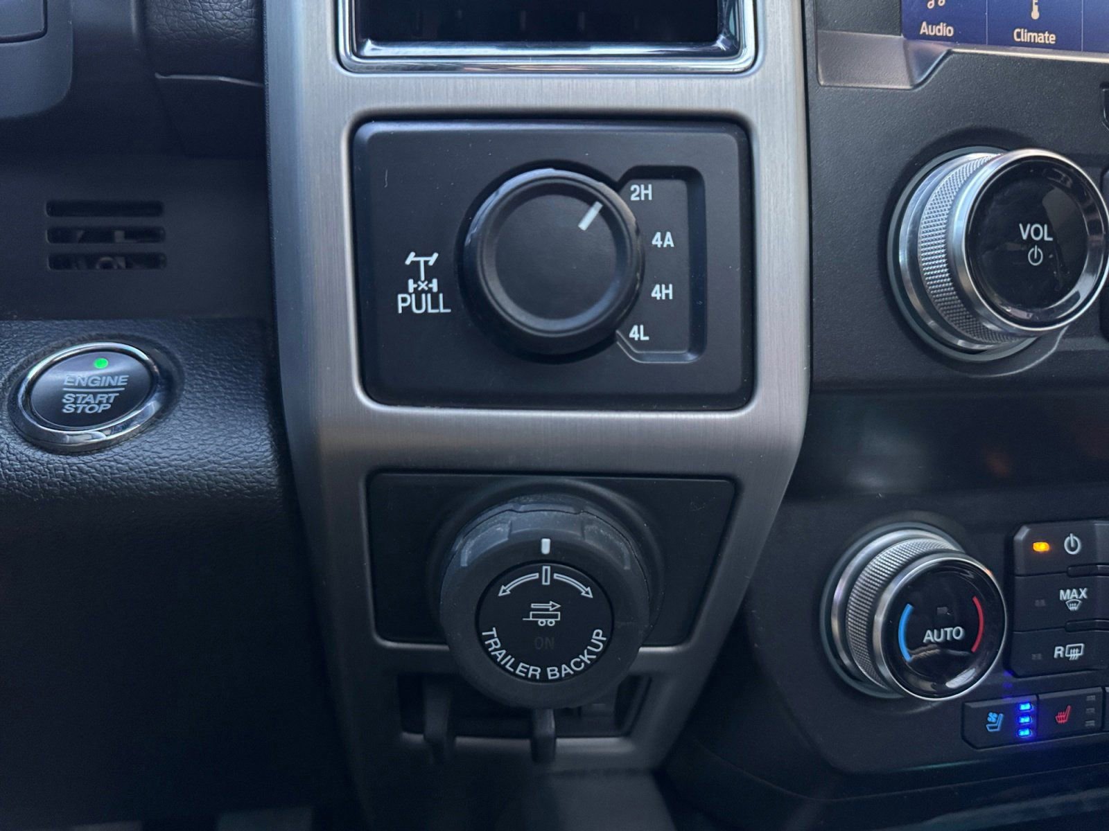 Certified 2020 Ford F150 Platinum w/ Equipment Group 701A Luxury image 25