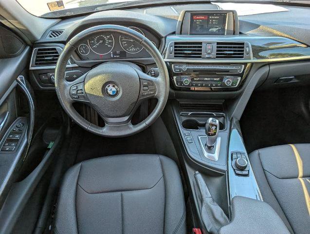 Used 2018 BMW 320i Sedan RWD image 27