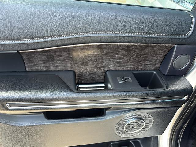 Certified 2018 Ford Expedition Limited w/ Equipment Group 302A AWD/4WD image 17