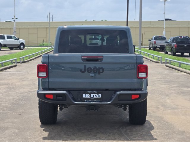 Used 2024 Jeep Gladiator Sport AWD/4WD image 4
