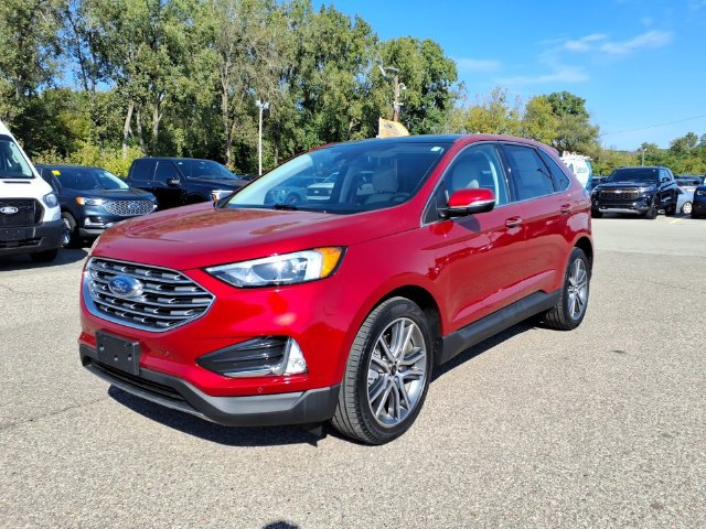 Certified 2023 Ford Edge Titanium w/ Class II Trailer Tow Package AWD/4WD image 3
