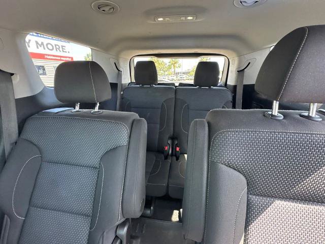 Used 2021 GMC Acadia SLE w/ Driver Convenience Package FWD image 18