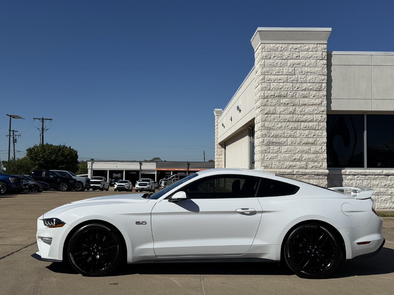 Certified 2022 Ford Mustang GT Premium RWD image 3