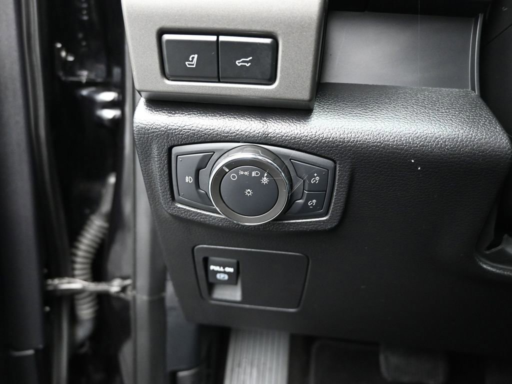 Certified 2020 Ford Expedition XLT w/ Equipment Group 202A image 20