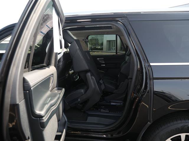 Certified 2025 Ford Expedition Max Platinum AWD/4WD image 36