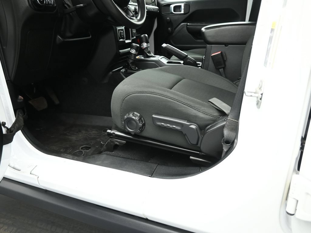 Used 2021 Jeep Wrangler Unlimited Sport AWD/4WD image 11