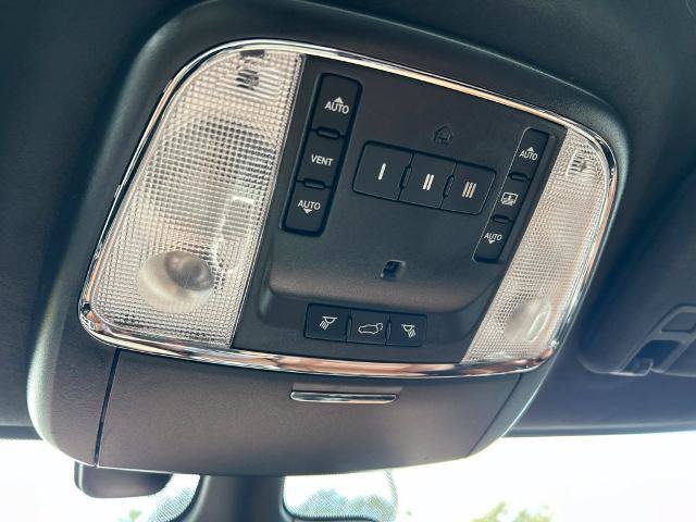Used 2019 Jeep Grand Cherokee Summit AWD/4WD image 39