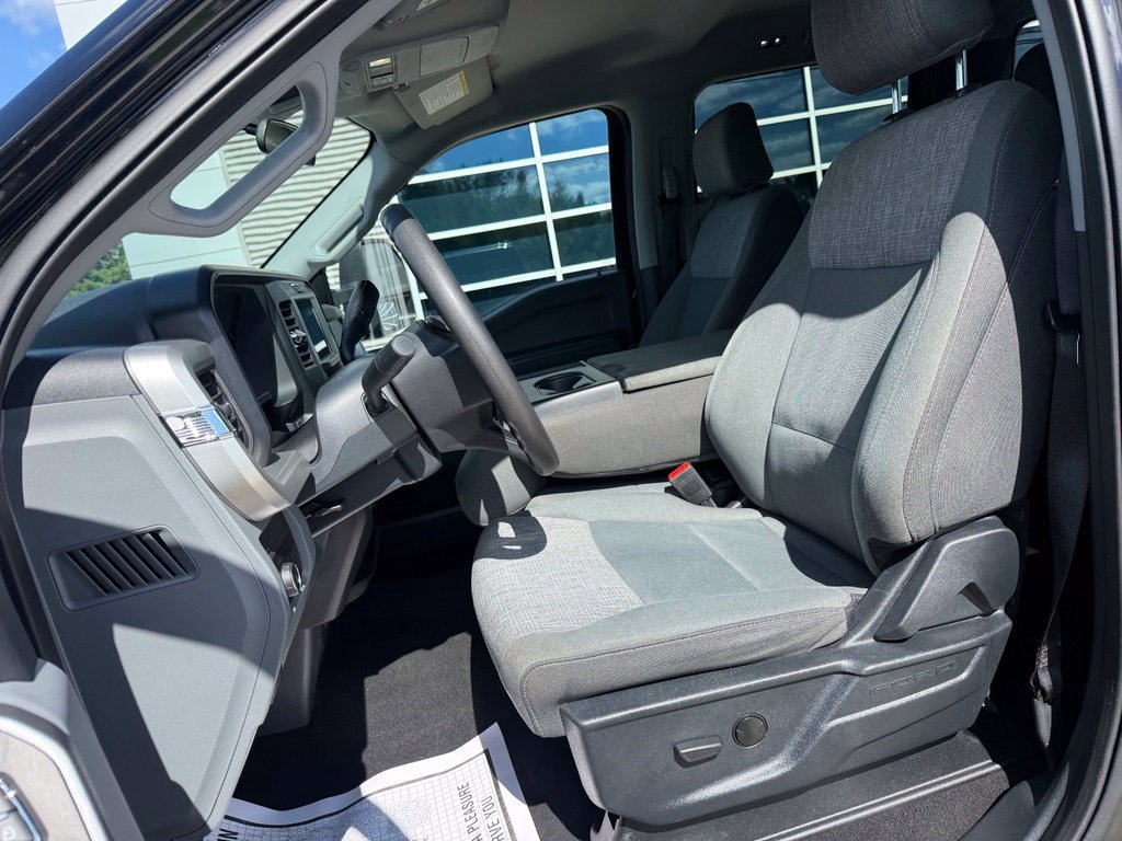 Certified 2025 Ford F250 XLT AWD/4WD image 24
