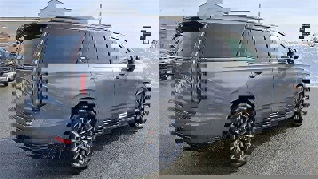 Used 2022 Cadillac Escalade Sport Platinum image 7