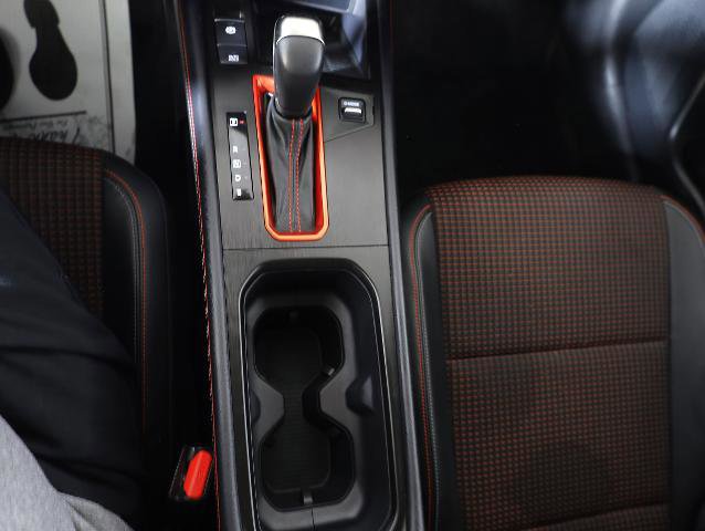 Used 2025 Nissan Kicks SR image 16