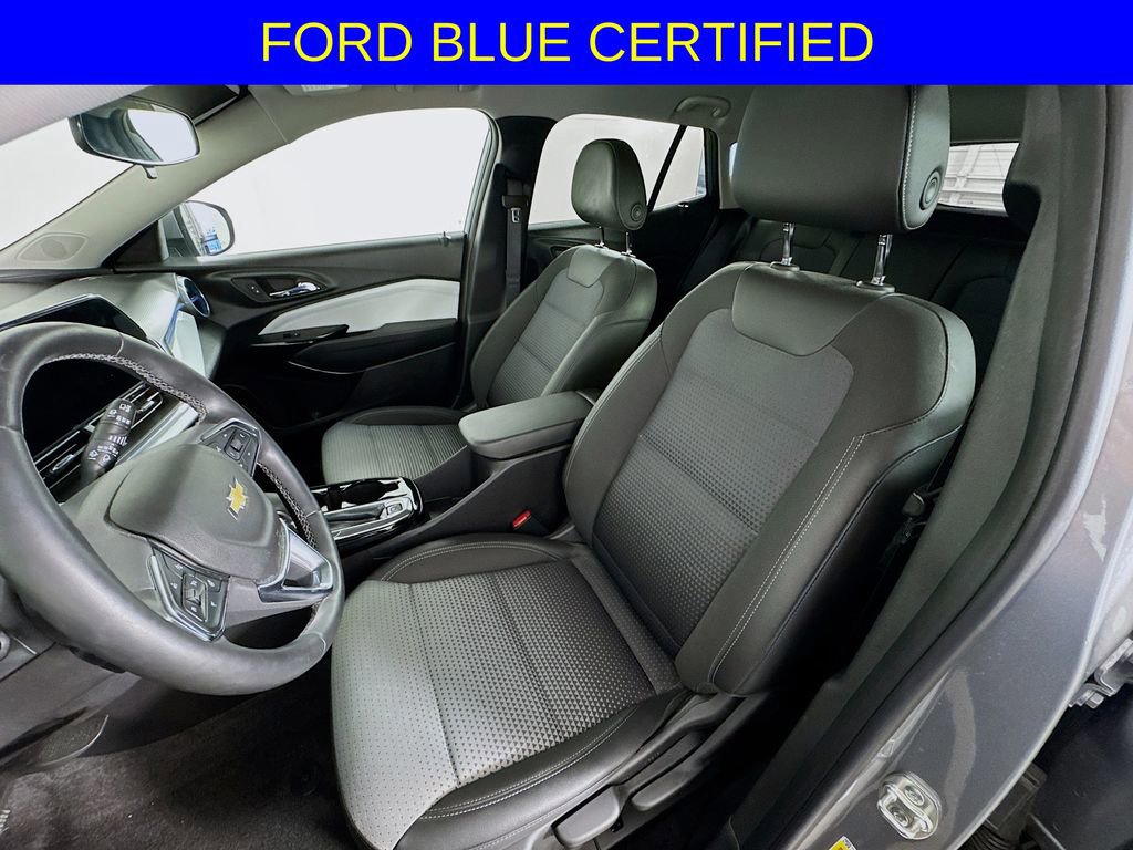 Used 2025 Chevrolet Trax LT w/ Driver Confidence Package image 20