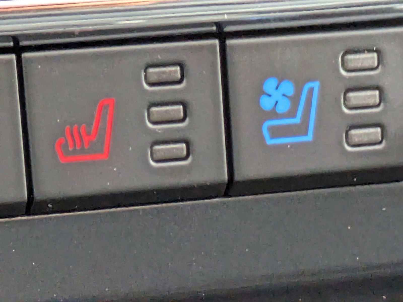 Certified 2026 Ford F250 Lariat w/ Black Appearance Package image 24