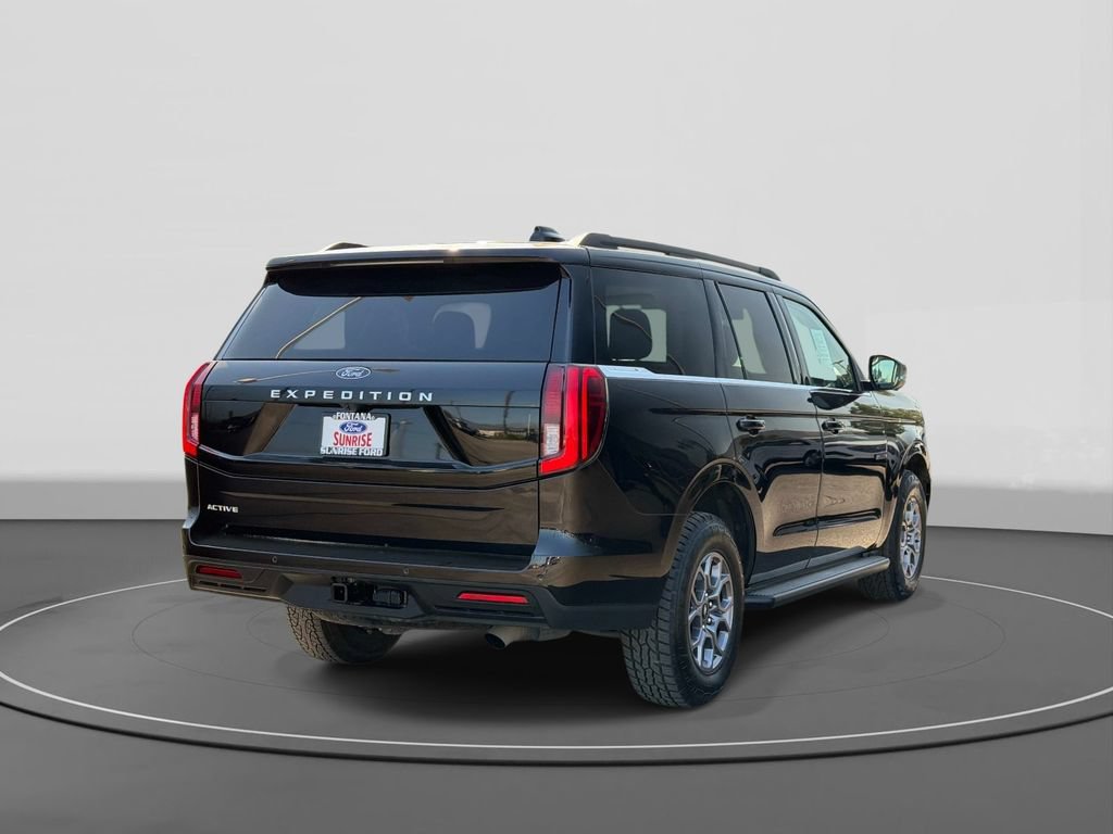 Certified 2025 Ford Expedition Active RWD image 5