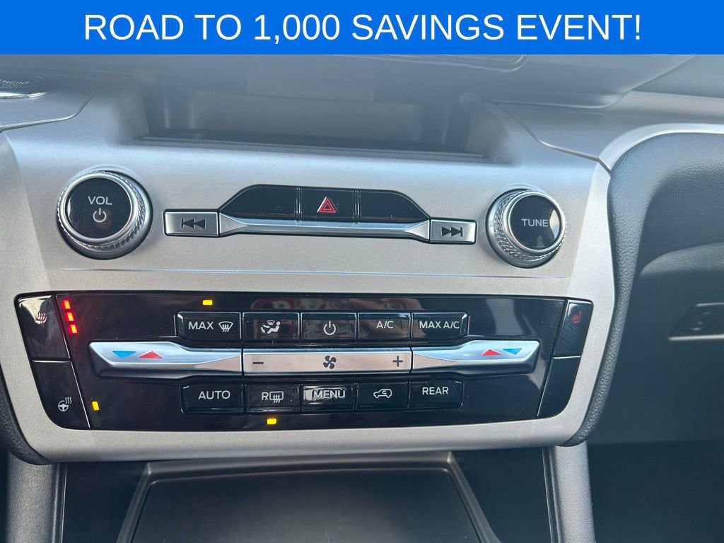 Certified 2022 Ford Explorer XLT w/ Equipment Group 202A image 32