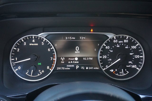 Used 2022 Nissan Pathfinder SV image 11