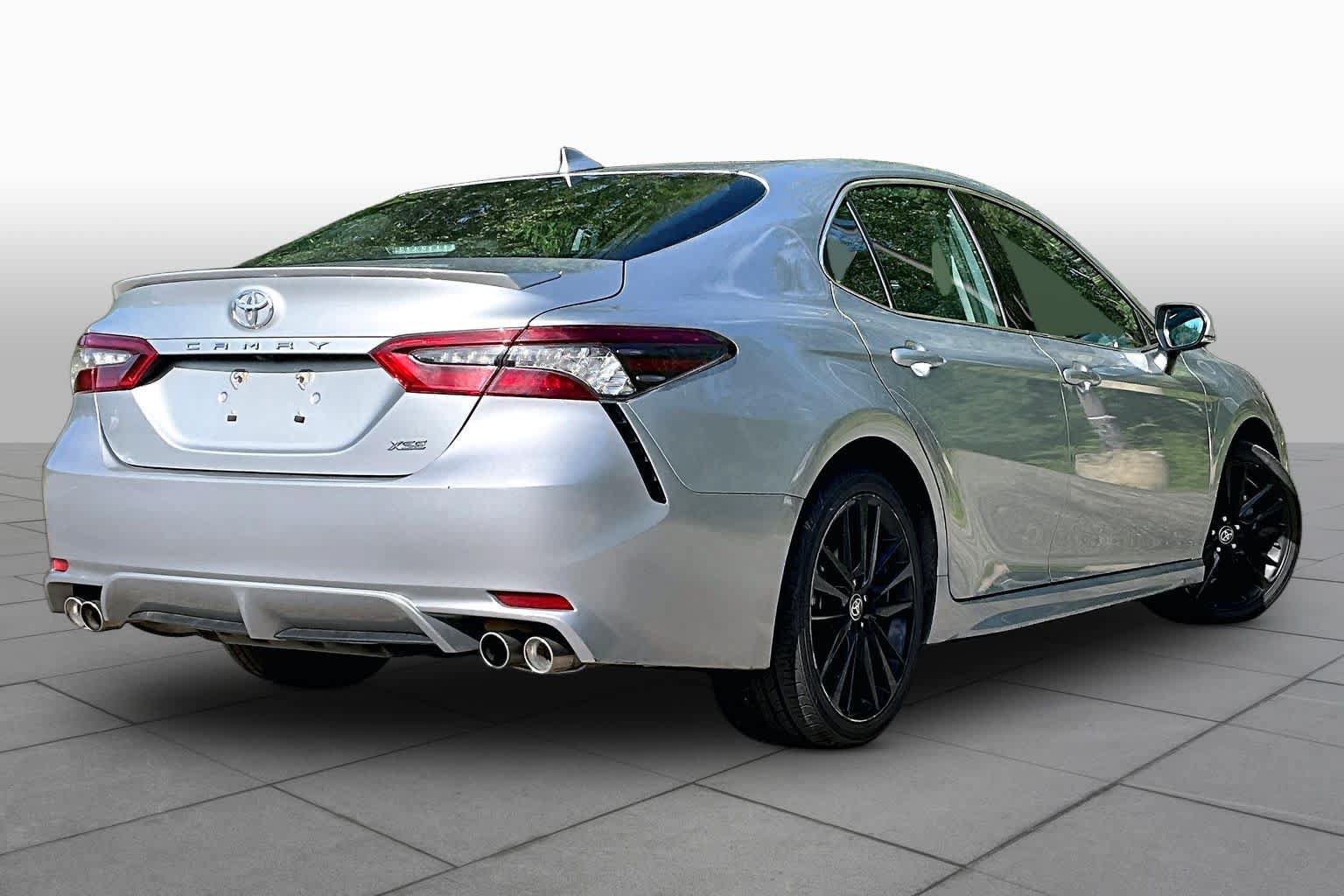 Used 2024 Toyota Camry XSE FWD image 13
