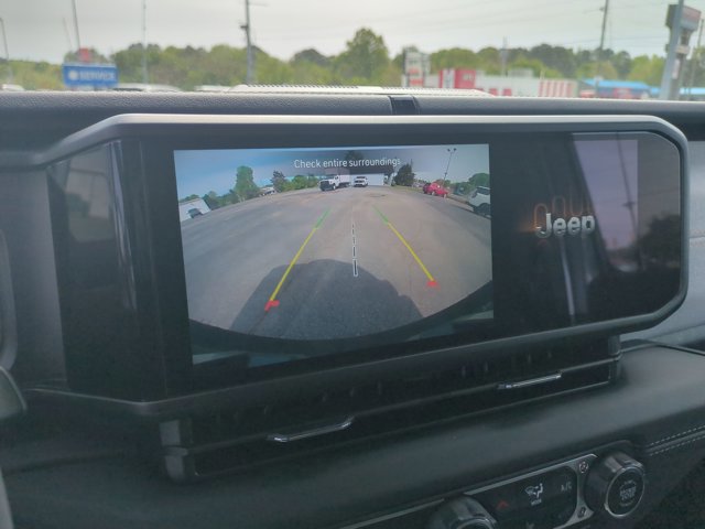 Used 2024 Jeep Wrangler Unlimited Sahara w/ Safety Group image 23