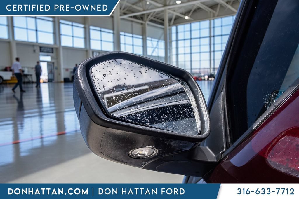 Certified 2022 Ford Explorer XLT w/ Class IV Trailer Tow Package AWD/4WD image 38