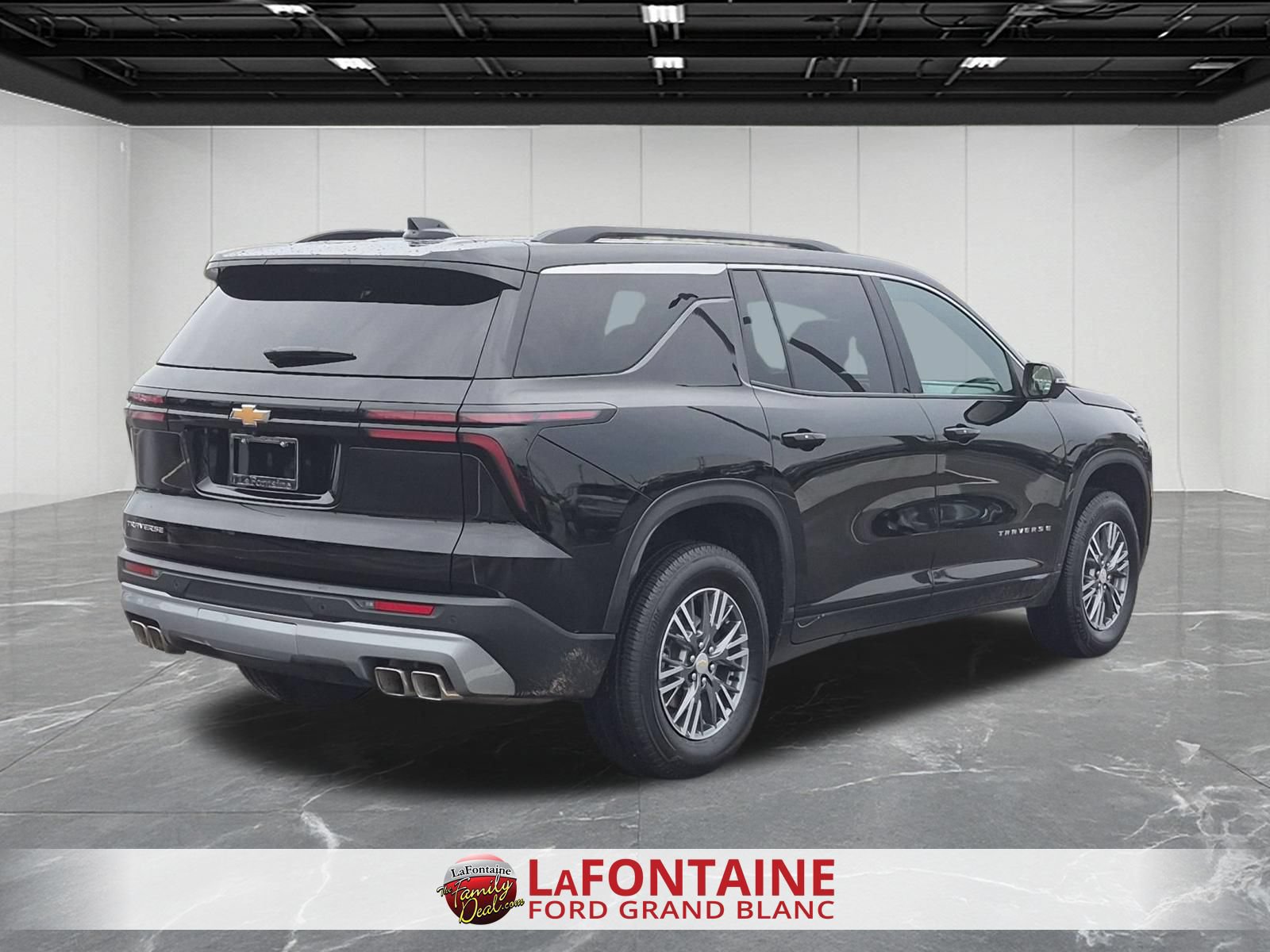 Used 2026 Chevrolet Traverse LT w/ Driver Confidence Package FWD image 5