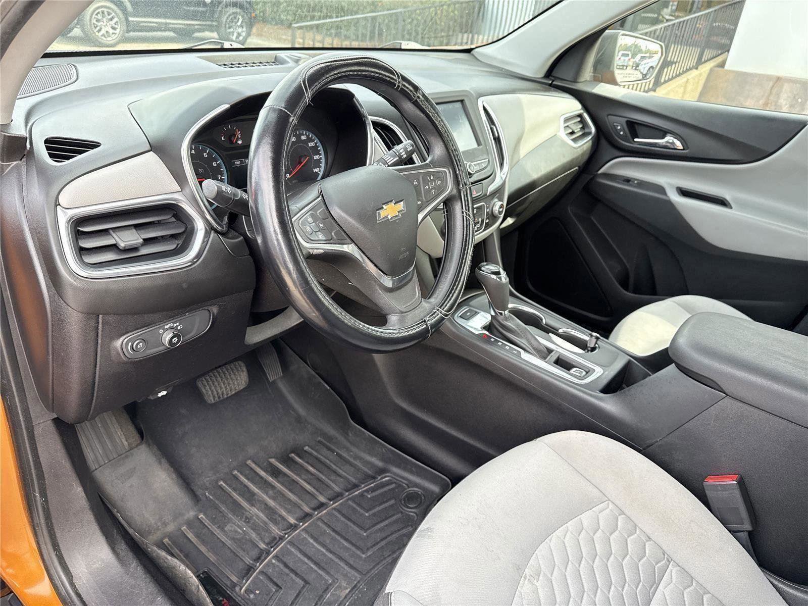 Used 2018 Chevrolet Equinox LS image 25